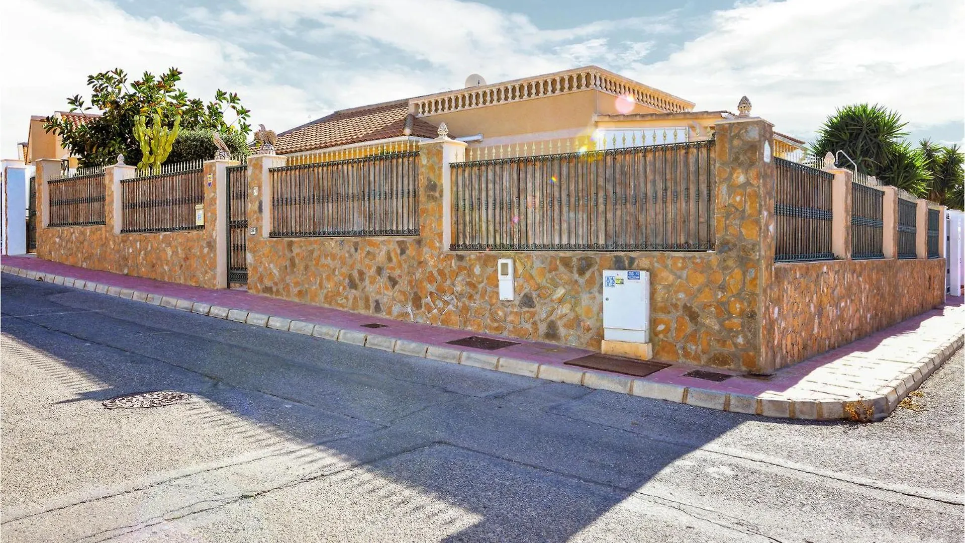 3 Bedroom Stunning Home In Pulpi 0*,
